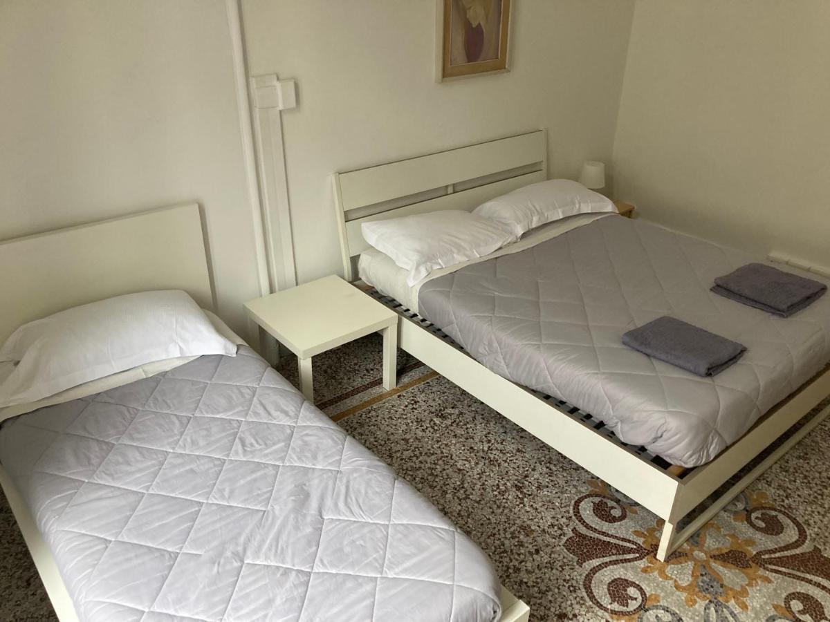 Guest House Roma ジェノヴァ エクステリア 写真
